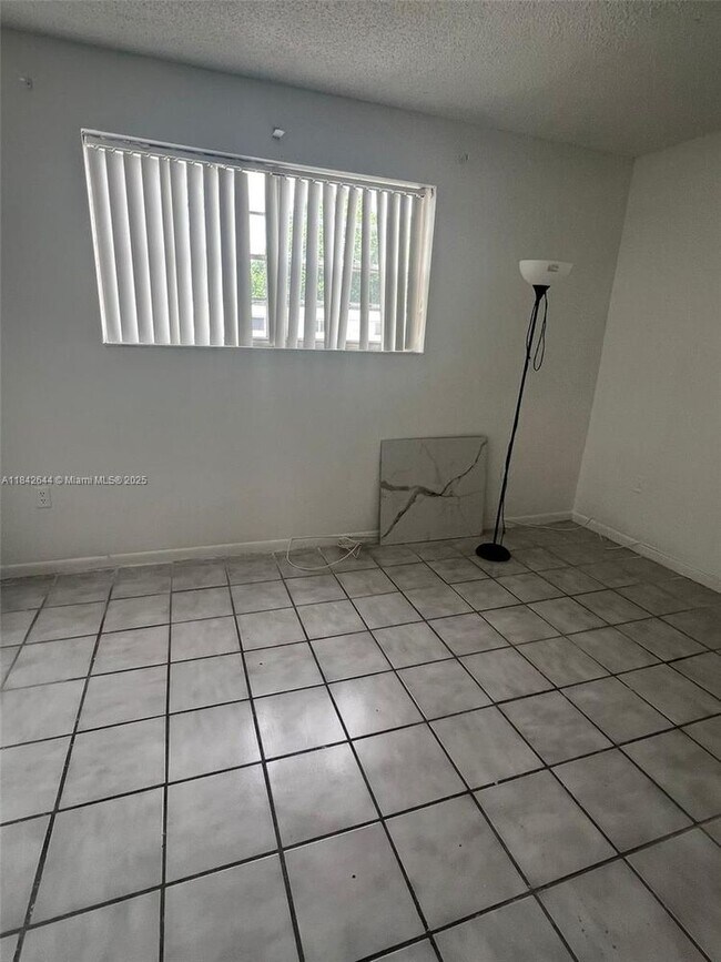 Building Photo - 15022 SW 80th Terrace