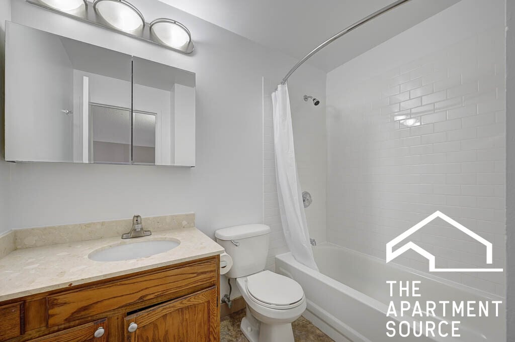 Building Photo - 120 W Chestnut St