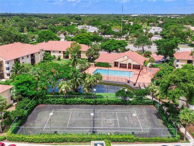 Building Photo - 5661 Riverside Dr
