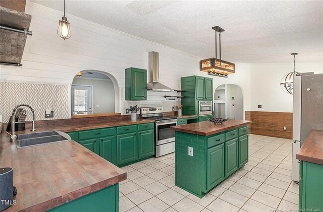 Building Photo - 18 5 Ponds Dr