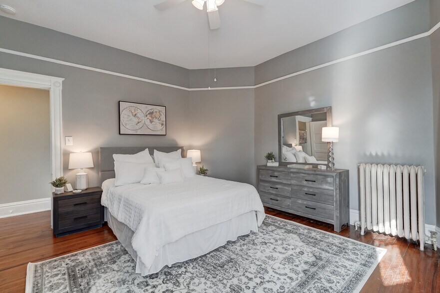 Bedroom - 1913 Hanover Ave