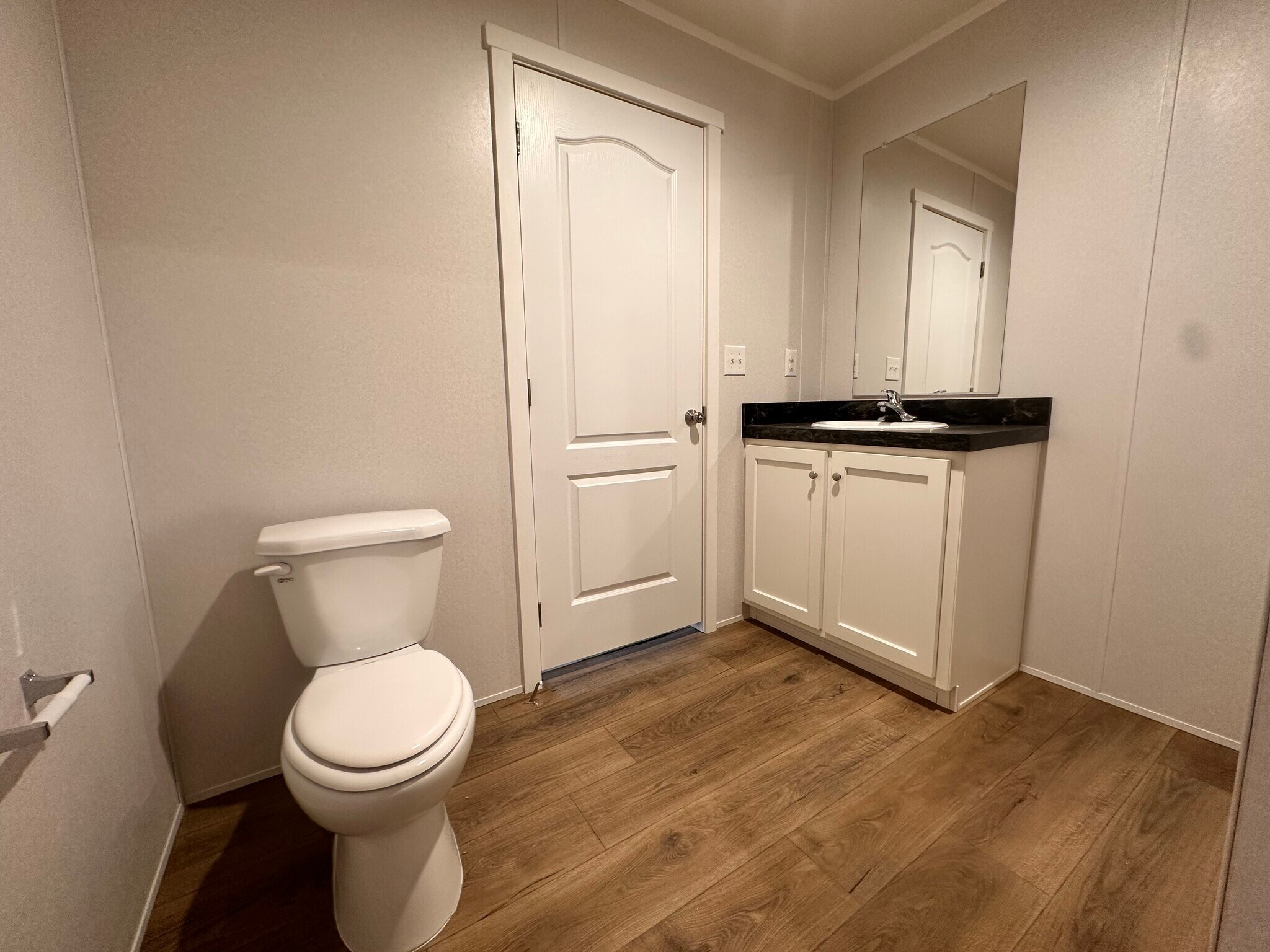 Building Photo - 18 Jubilee St