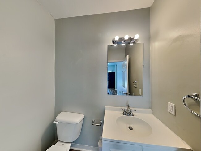 Building Photo - 3Bed/2Bath Home in Sarasota