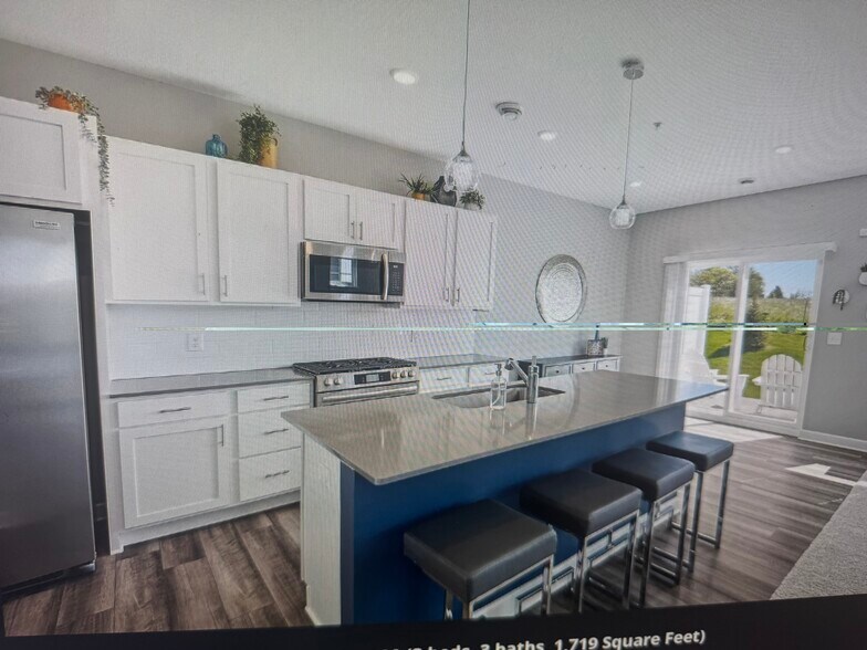 Building Photo - 10680 Wiles Way