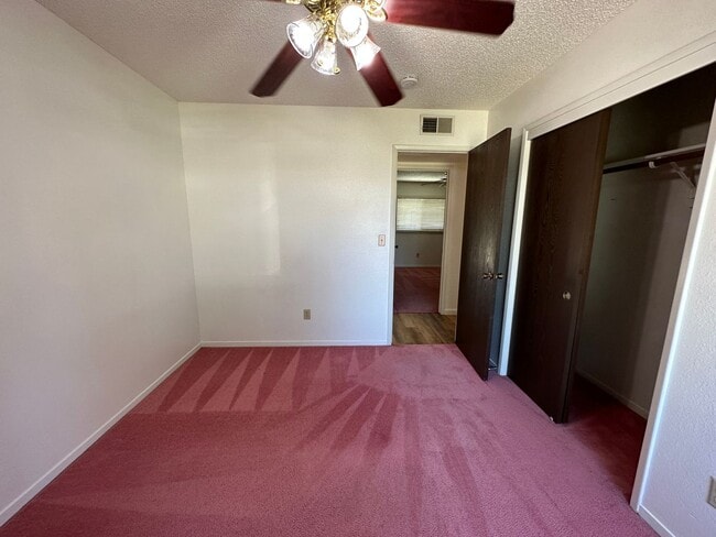 Building Photo - 1135 Amberwood Ln