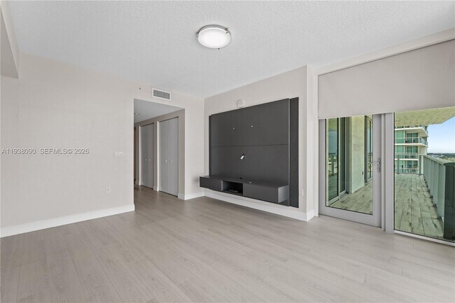 Building Photo - 300 Sunny Isles Blvd