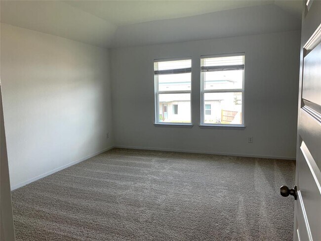 Building Photo - 6502 Pleasanton Pkwy