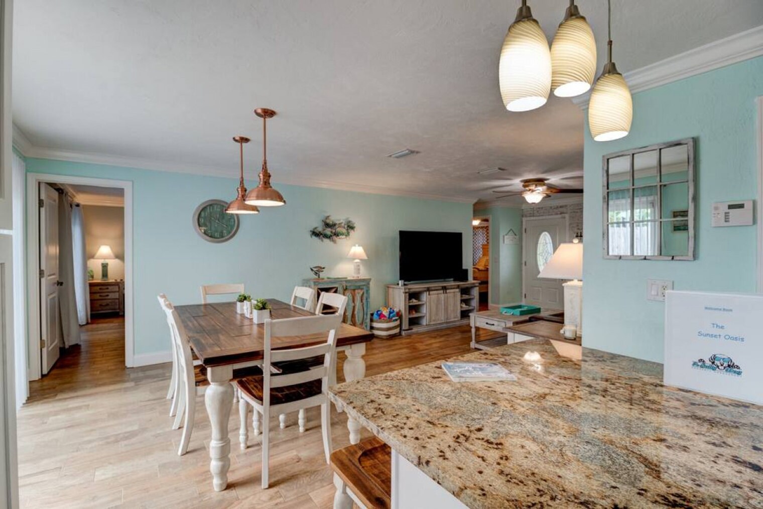 Building Photo - 4013 S Peninsula Dr