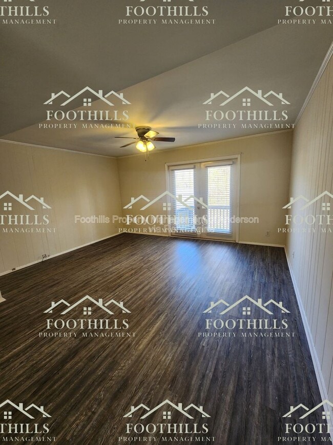 Building Photo - 203 Guthrie Rd