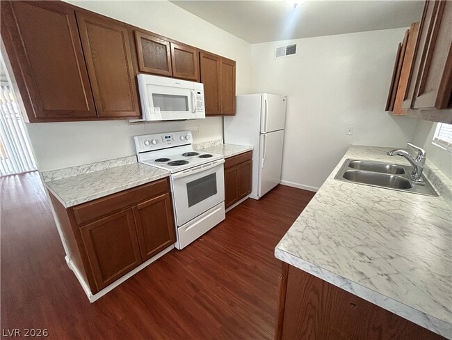 Building Photo - 1405 E McWilliams Ave