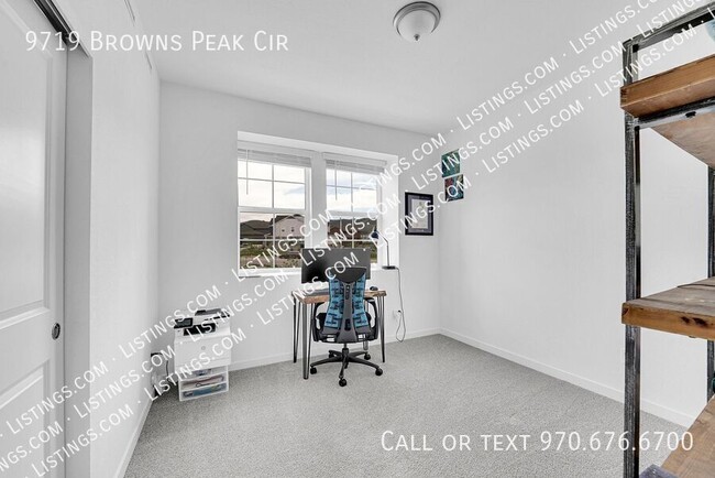 Building Photo - 9719 Browns Peak Cir