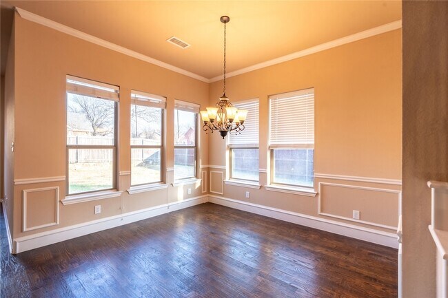 Building Photo - 2505 Vista Oaks Dr
