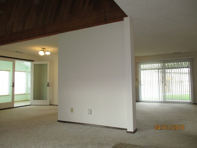 Building Photo - 2539 S Underwood St