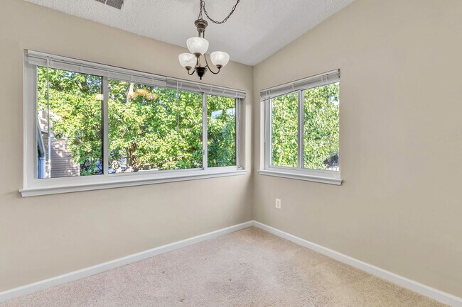 Building Photo - 11041 Villaridge Ct