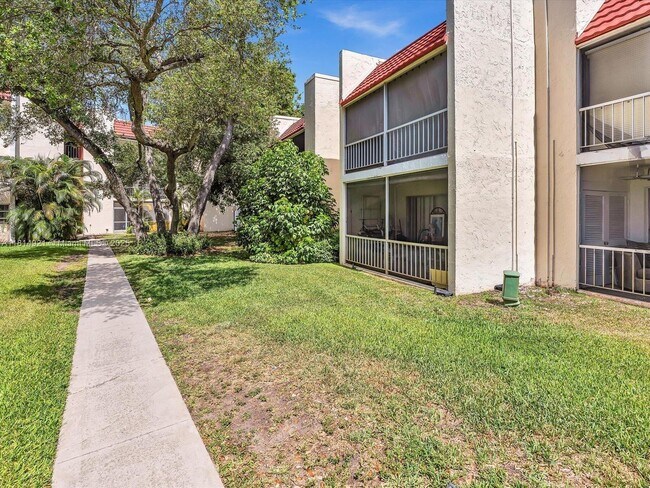 Building Photo - 614 NW 13th St