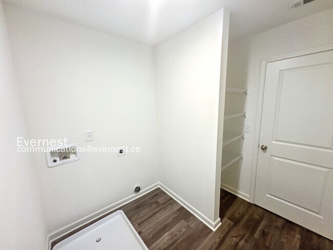 Building Photo - 107 Douglas Fir Dr