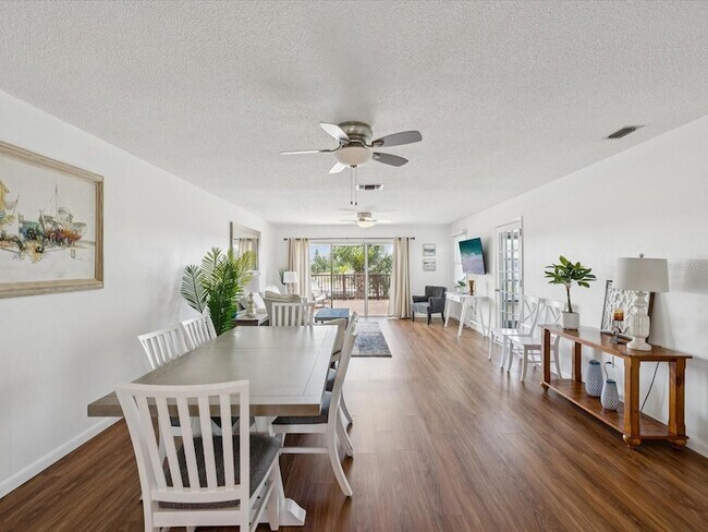 Building Photo - 3272 Minnow Creek Dr