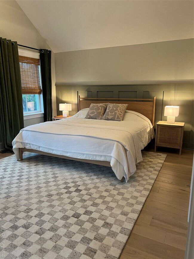 Building Photo - 237 6th St