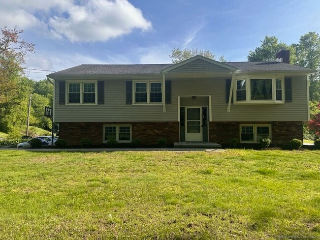 Primary Photo - 19 Cornell Rd