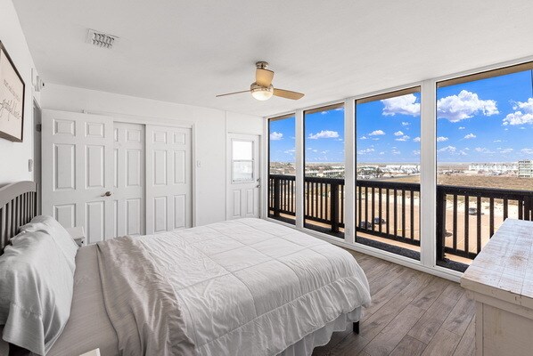 Building Photo - 15002 Windward Dr