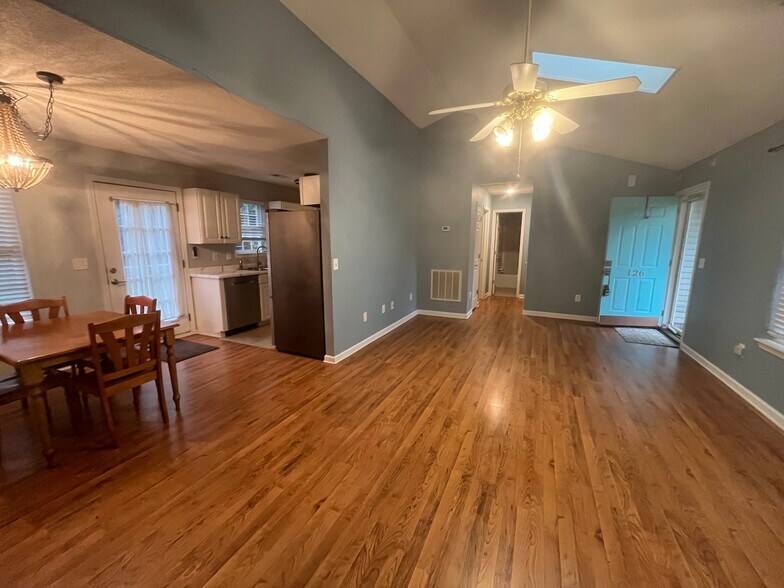 Building Photo - 126 Blueberry Ln
