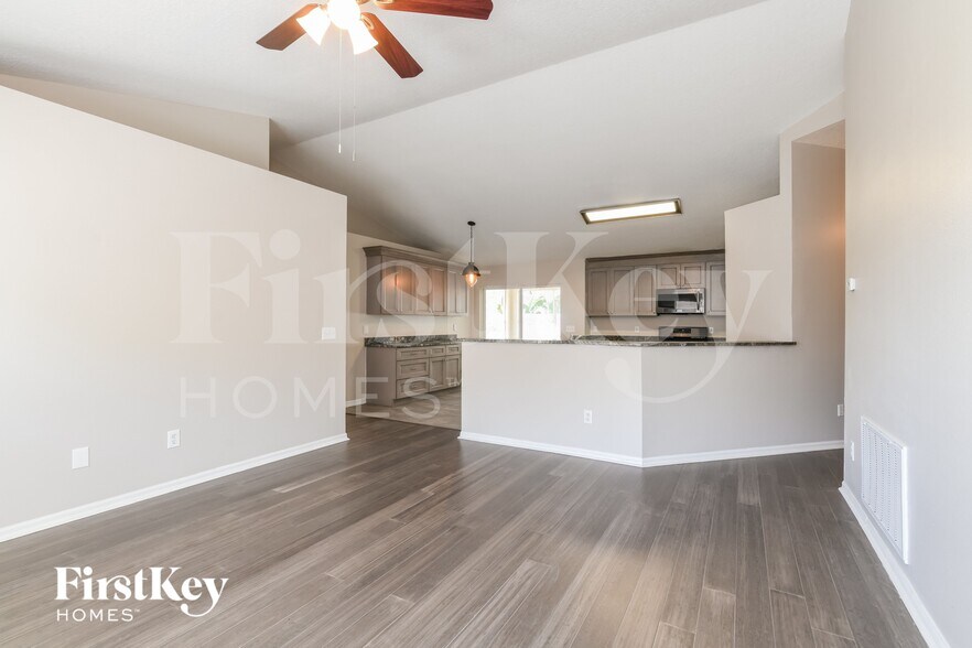 Building Photo - 1118 Windy Bluff Dr