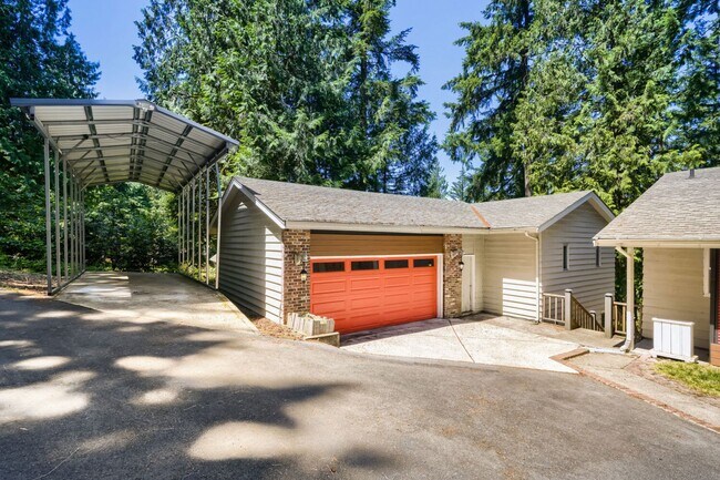 Building Photo - 3bd/1.75ba Issaquah Home
