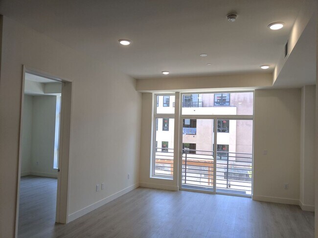 Building Photo - Monterey Bay Square (#308)