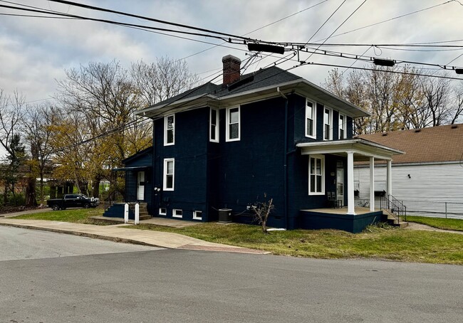 Building Photo - 2639 Northwestern Pkwy