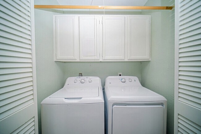 Building Photo - 1902 Bayhouse Dr