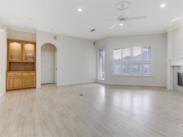 Building Photo - 609 Sunningdale