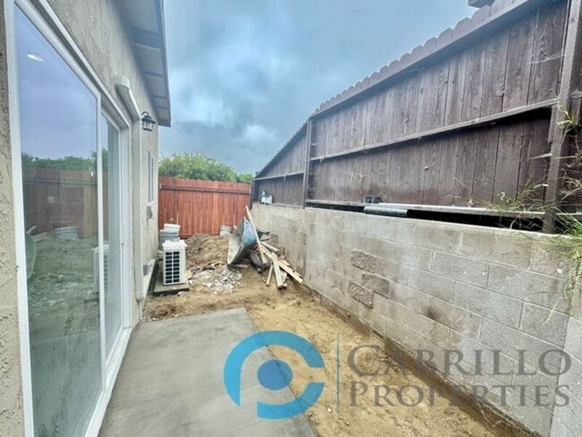 Building Photo - 3707 Cedar St