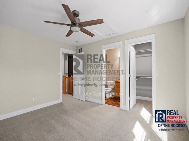 Building Photo - 632 Ebon Pica St