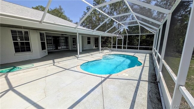 Building Photo - 4565 N Allamandra Dr