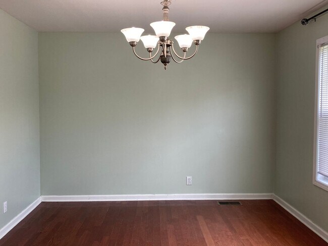 Building Photo - 2566 Leprechaun Ln