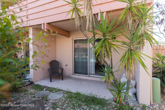 Building Photo - 2511 Country Club Dr