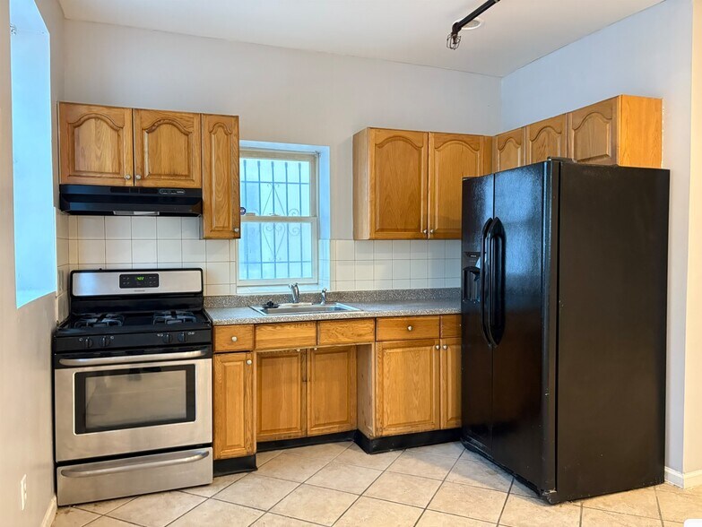 466 Kennedy Blvd 1G - 466 Kennedy Blvd