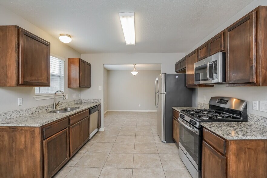 Building Photo - 2823 Cypress Island Dr