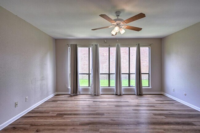 Building Photo - 16718 Galewood Way