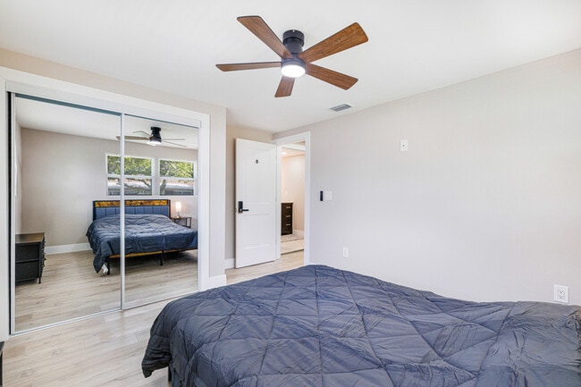 Building Photo - Englewood Padsplit Co-living Affordable Housing