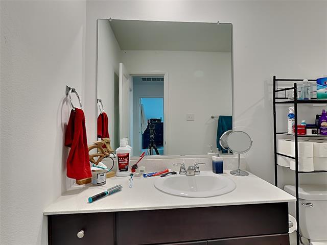 Building Photo - 5603 Elwood Dr