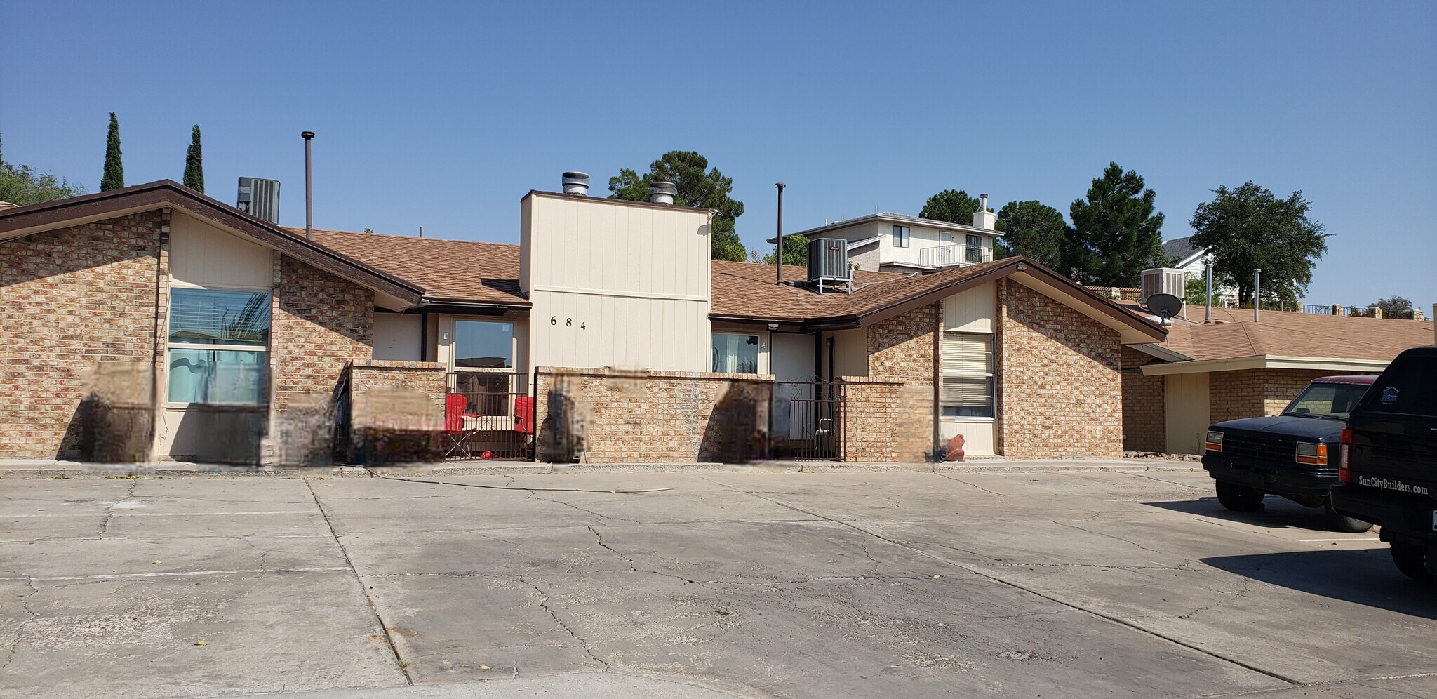 Front right unit. - 684 White Cliffs Dr