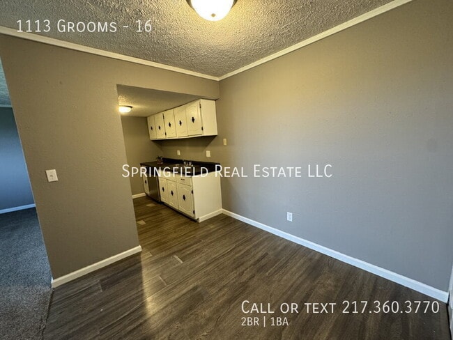 Building Photo - 1113 Grooms-16