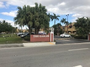 Building Photo - 301 NW 84th Ct