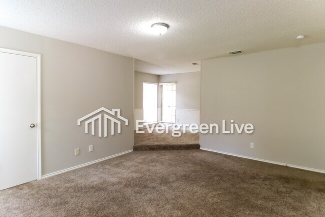 Building Photo - 4203 Blossom Trail