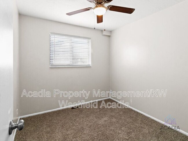 Building Photo - 2360 N 250 W