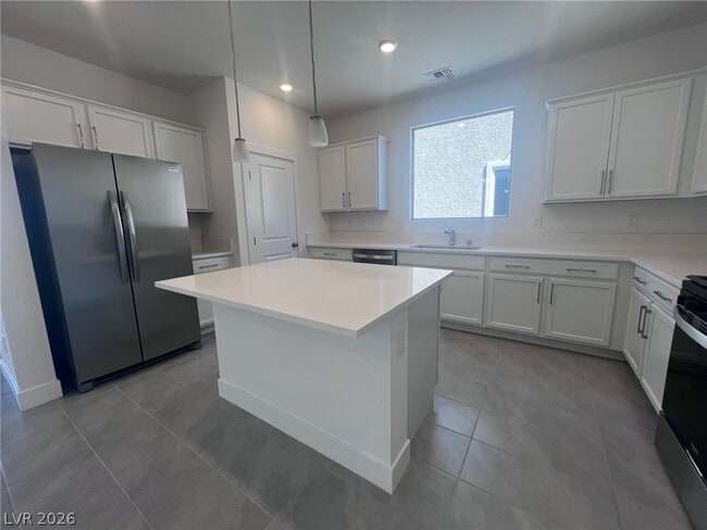 Building Photo - 7394 Pioneer Way