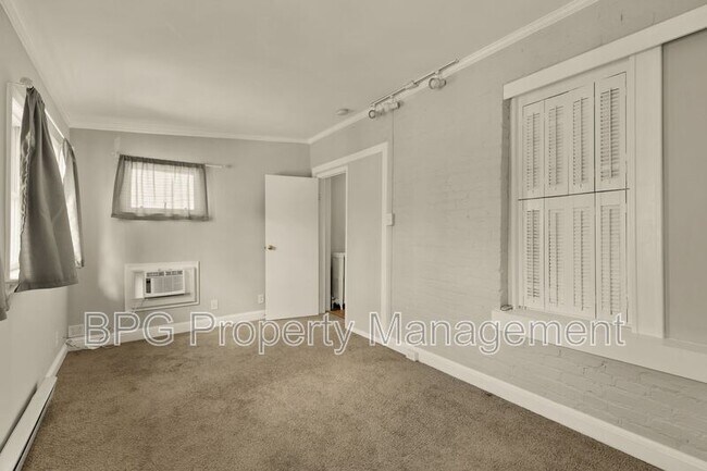 Building Photo - 1710 37th St NW