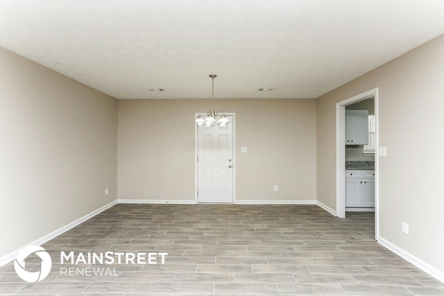 Building Photo - 305 Barr Cir