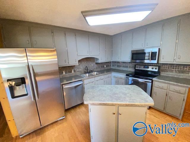 Building Photo - 93 Mountain View Dr